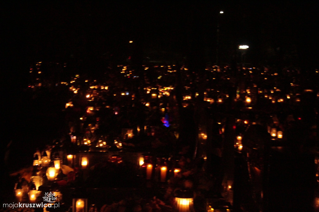 Wieczór na kruszwickim cmentarzu 2025