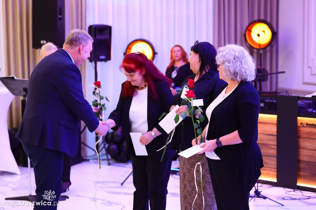 Jubileusz 120-lecia Związku Nauczycielstwa Polskiego w Kruszwicy [ZDJĘCIA]