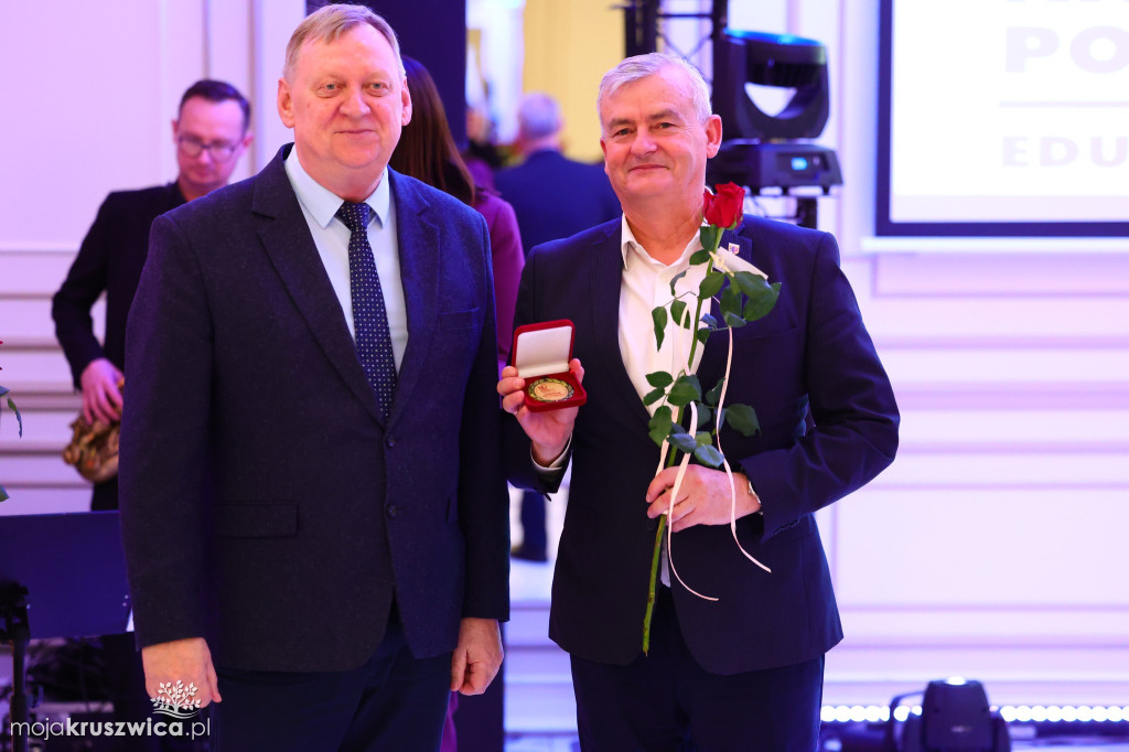 Jubileusz 120-lecia Związku Nauczycielstwa Polskiego w Kruszwicy [ZDJĘCIA]