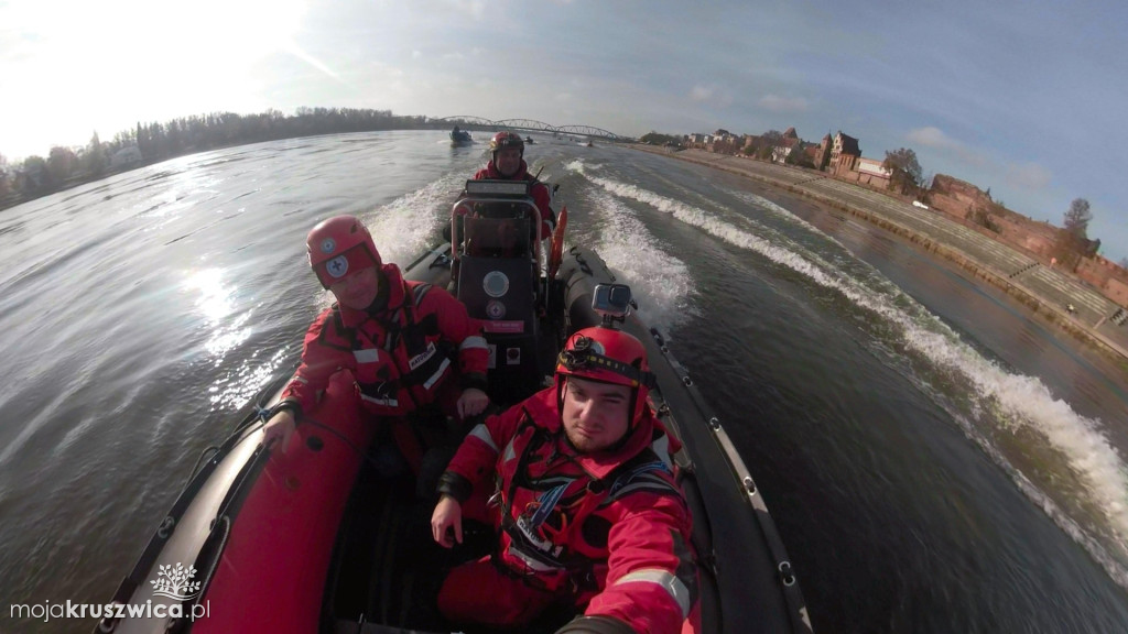 Ćwiczenia ratownicze na Wiśle z udziałem Nadgoplańskiego WOPR Kruszwica