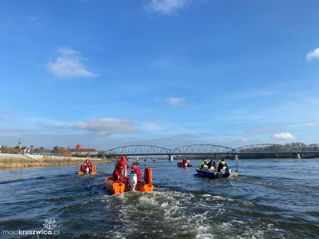 Ćwiczenia ratownicze na Wiśle z udziałem Nadgoplańskiego WOPR Kruszwica
