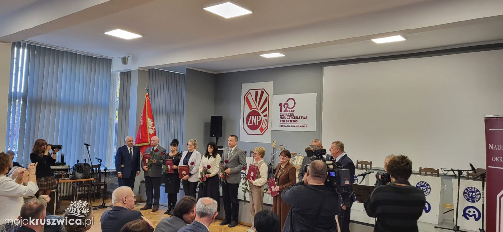 Najwyższe odznaczenia dla nauczycieli z MOW Kruszwica [ZDJĘCIA]