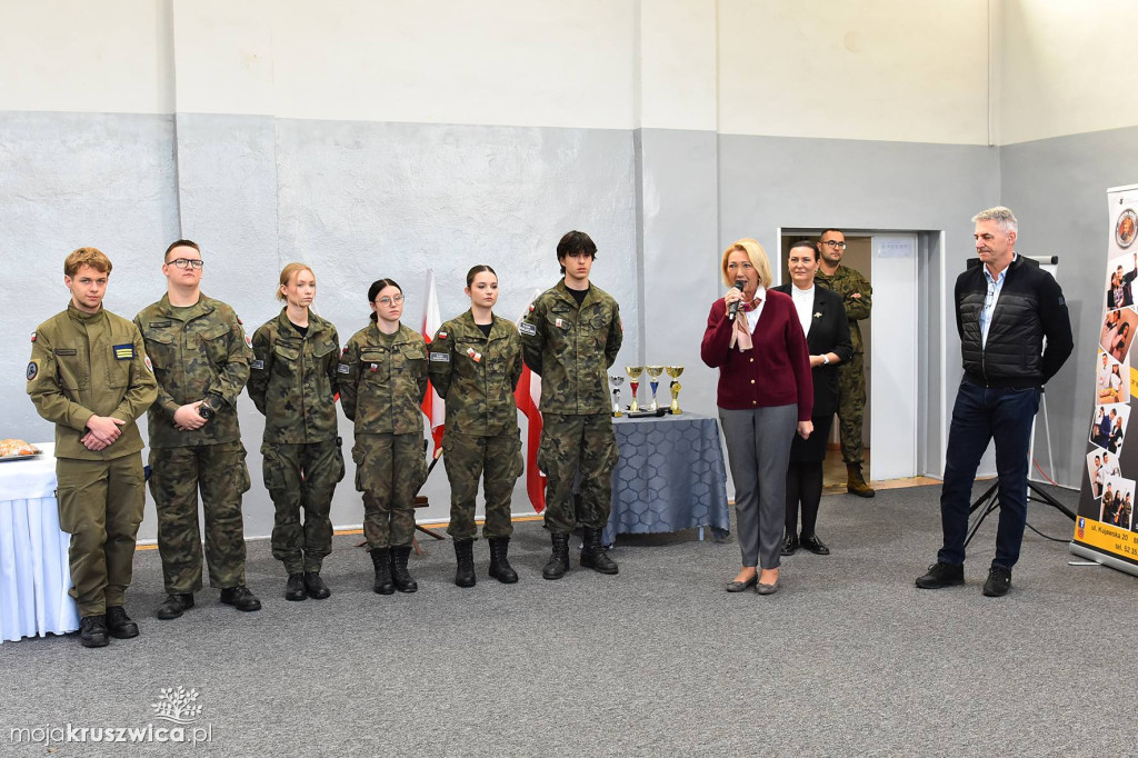 W ZS w Kruszwicy odbył się Turniej Strzelecki Służb Mundurowych [FOTO]