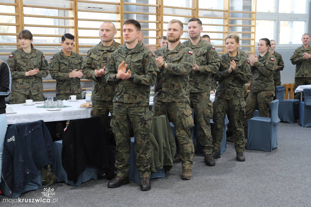 W ZS w Kruszwicy odbył się Turniej Strzelecki Służb Mundurowych [FOTO]