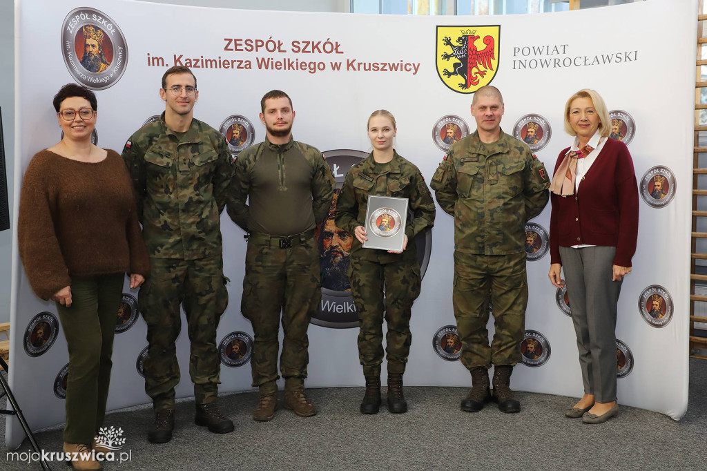 W ZS w Kruszwicy odbył się Turniej Strzelecki Służb Mundurowych [FOTO]