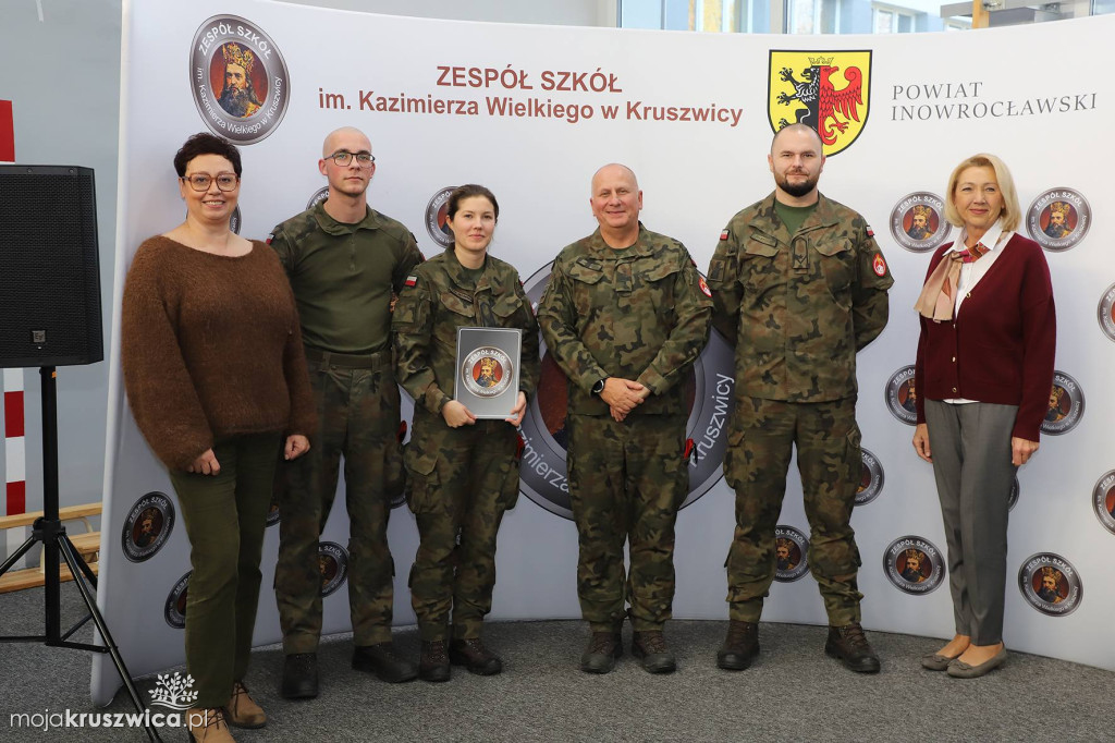 W ZS w Kruszwicy odbył się Turniej Strzelecki Służb Mundurowych [FOTO]