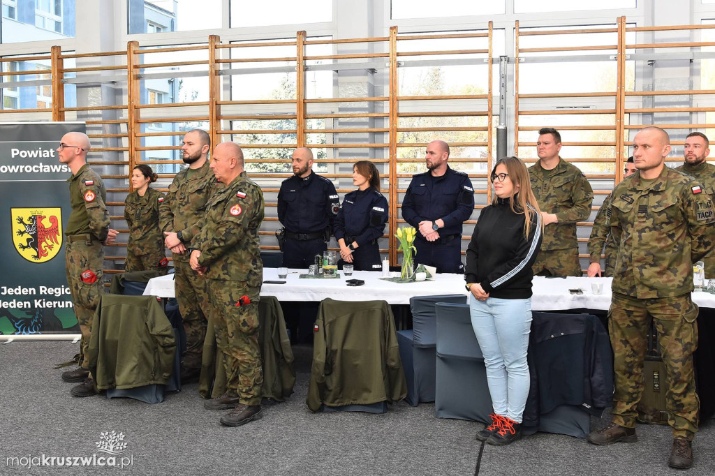 W ZS w Kruszwicy odbył się Turniej Strzelecki Służb Mundurowych [FOTO]