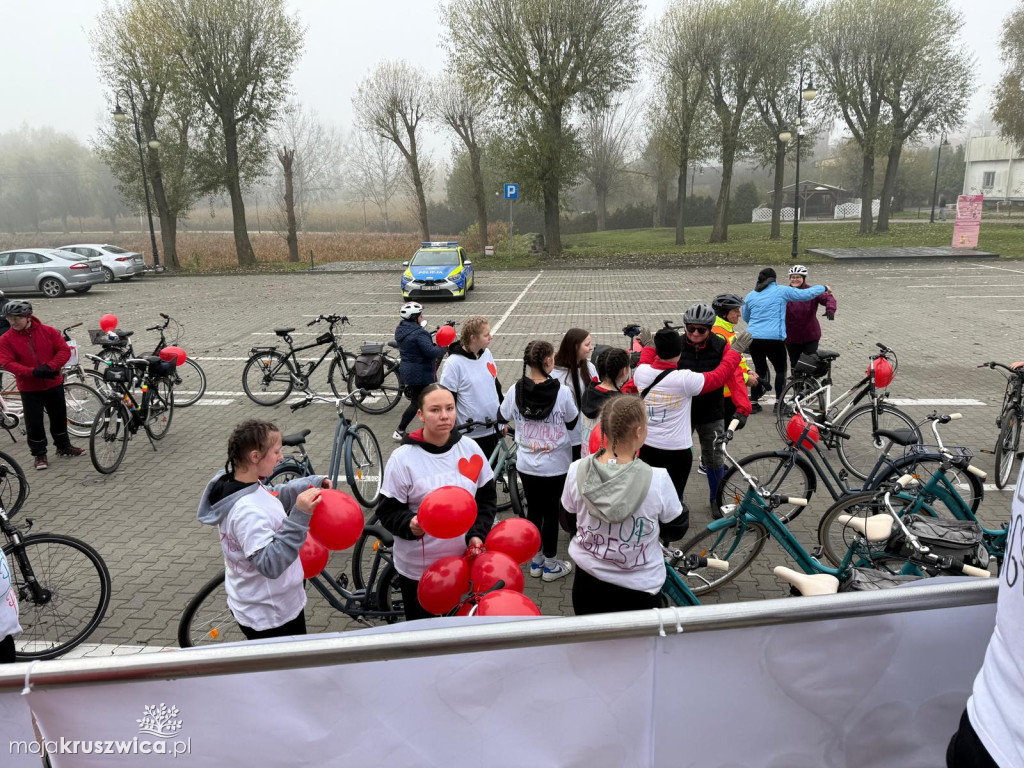 Rajd rowerowy w Kruszwicy w ramach kampanii „Dzieciństwo bez przemocy” [ZDJĘCIA]