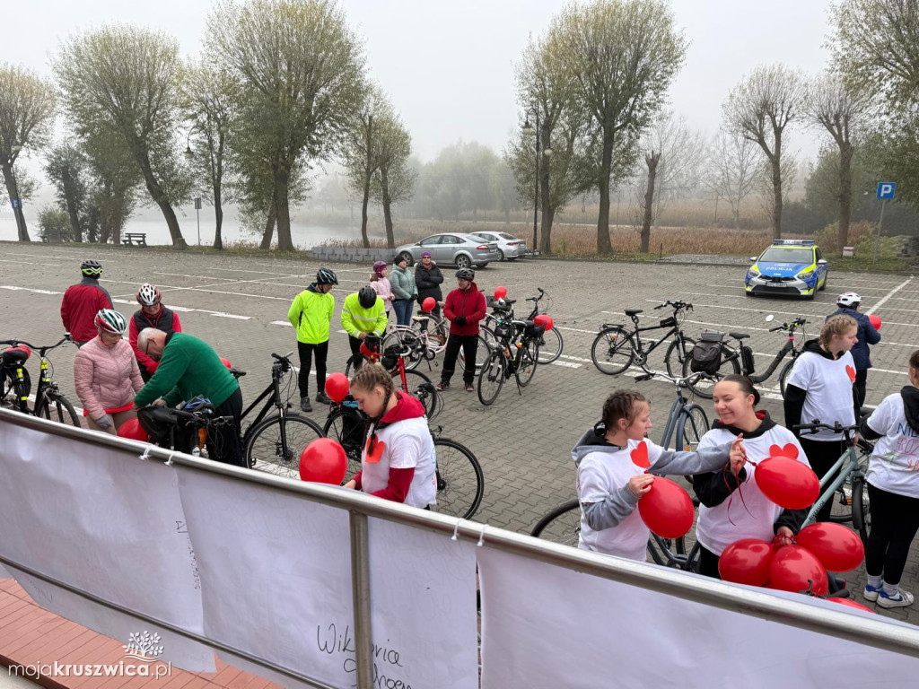 Rajd rowerowy w Kruszwicy w ramach kampanii „Dzieciństwo bez przemocy” [ZDJĘCIA]