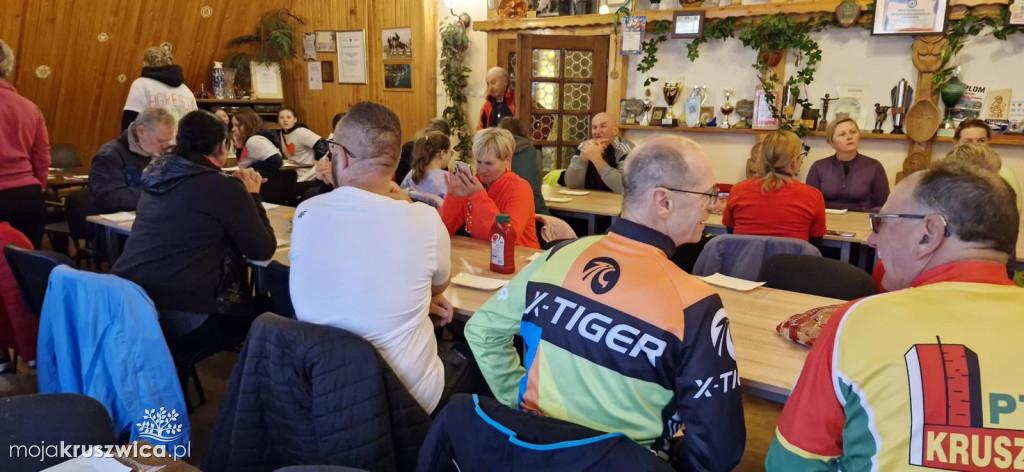 Rajd rowerowy w Kruszwicy w ramach kampanii „Dzieciństwo bez przemocy” [ZDJĘCIA]