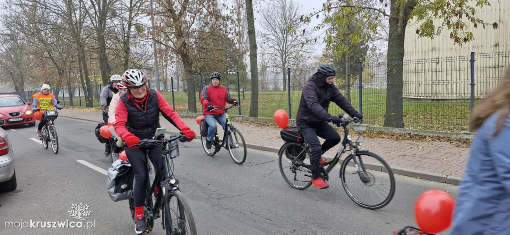 Rajd rowerowy w Kruszwicy w ramach kampanii „Dzieciństwo bez przemocy” [ZDJĘCIA]