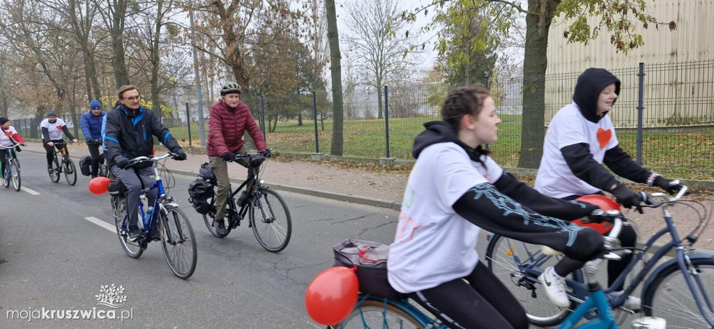 Rajd rowerowy w Kruszwicy w ramach kampanii „Dzieciństwo bez przemocy” [ZDJĘCIA]