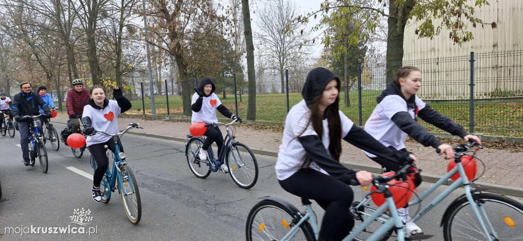 Rajd rowerowy w Kruszwicy w ramach kampanii „Dzieciństwo bez przemocy” [ZDJĘCIA]
