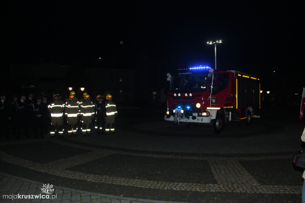 Oficjalne przekazanie wozu strażackiego w Kruszwicy 14.11.2025