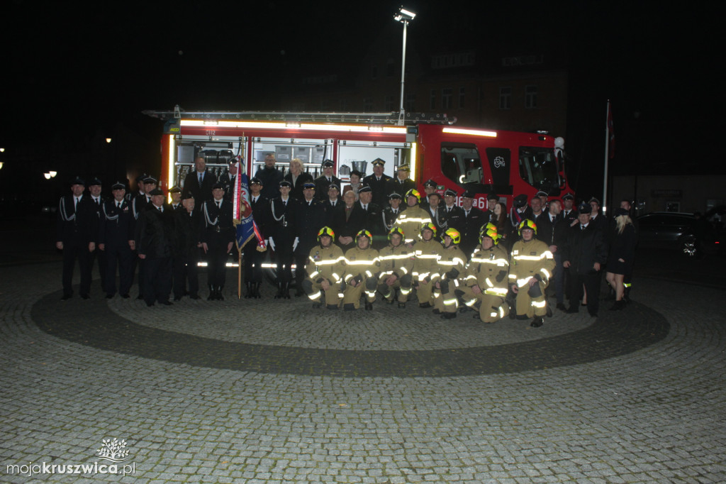 Oficjalne przekazanie wozu strażackiego w Kruszwicy 14.11.2025