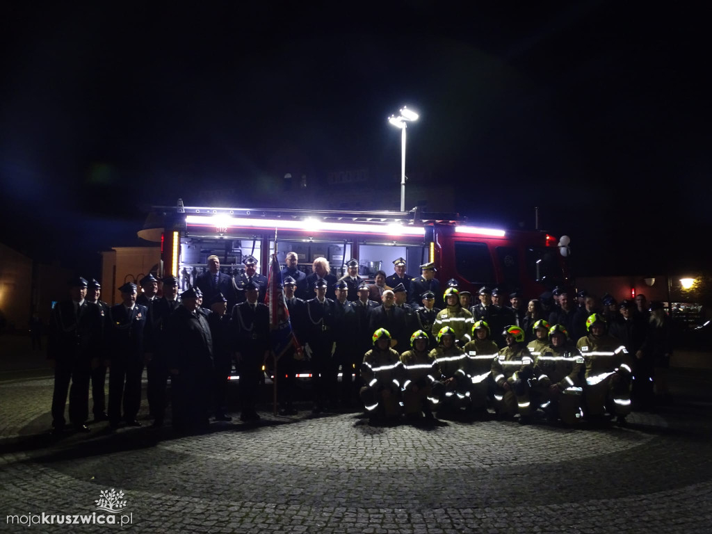 Oficjalne przekazanie wozu strażackiego w Kruszwicy 14.11.2025