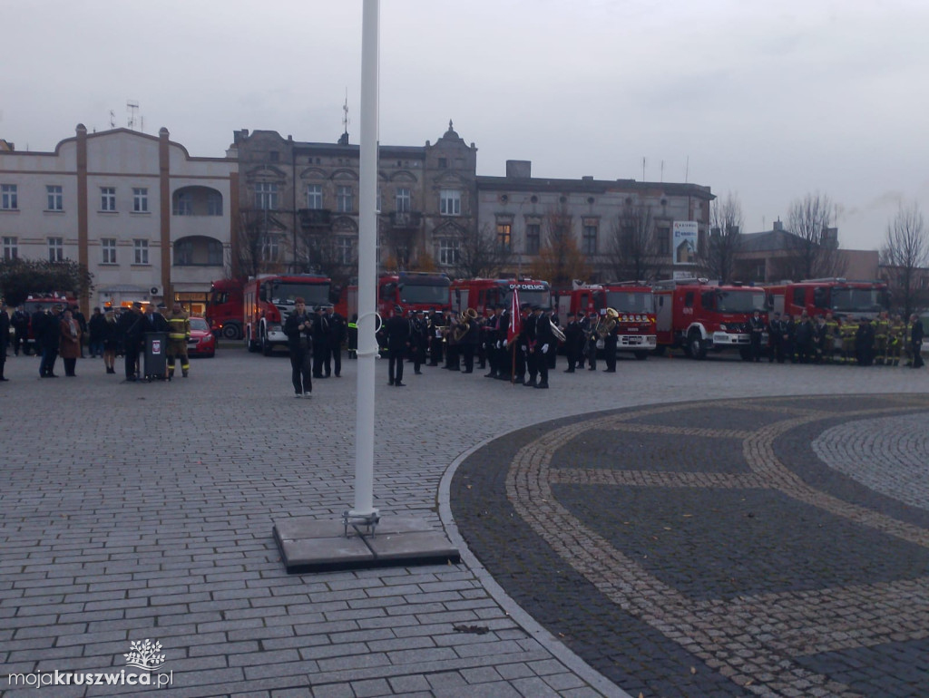 Oficjalne przekazanie wozu strażackiego w Kruszwicy 14.11.2025