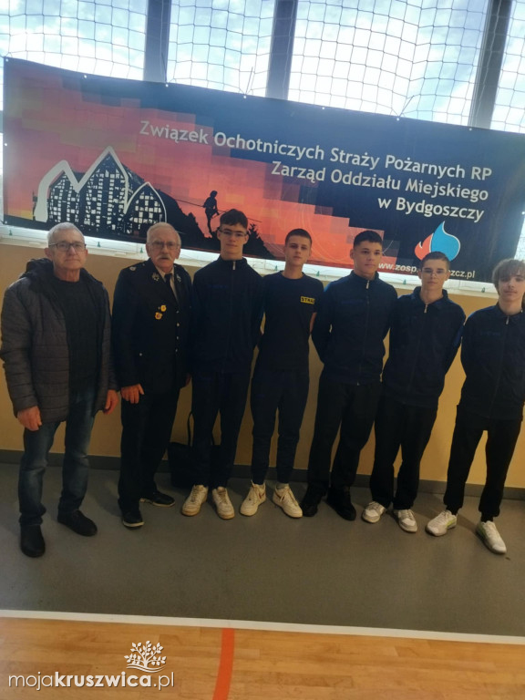 1. miejsce drużyny z Woli Wapowskiej w 14. Bydgoskich Halowych Zawodach MDP