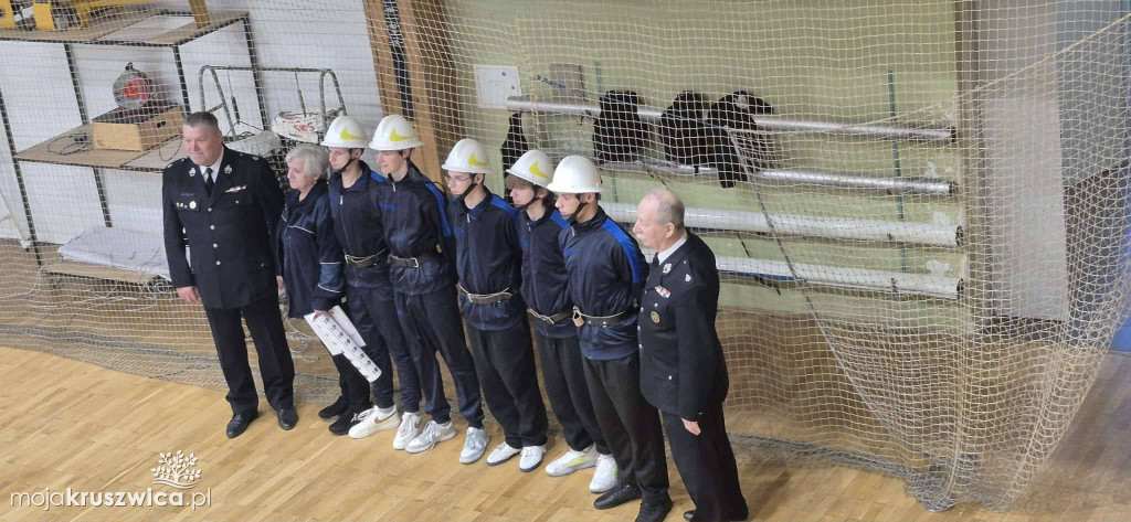 Młodzieżowa Drużyna Pożarnicza z Woli Wapowskiej zwycięża w zawodach wojewódzkich