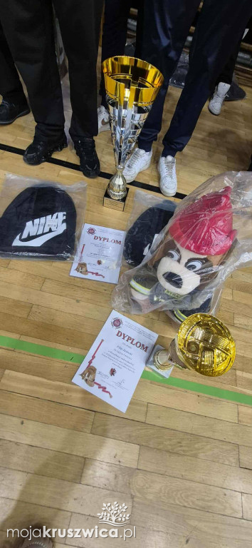 Młodzieżowa Drużyna Pożarnicza z Woli Wapowskiej zwycięża w zawodach wojewódzkich