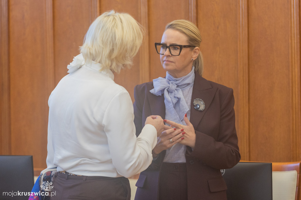 Sesja sejmiku województwa. Jakie decyzje podjęto? [FOTO]