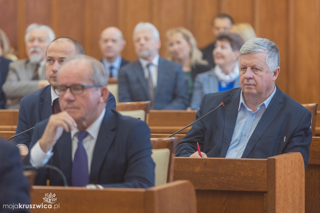 Sesja sejmiku województwa. Jakie decyzje podjęto? [FOTO]