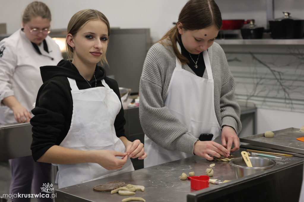 Takie piernikowe cuda powstają pod okiem właściciela cukierni i piekarni \
