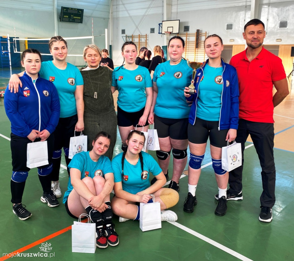 Ogólnopolski Turniej Siatkówki Dziewcząt 2025 w Kruszwicy [ZDJĘCIA]
