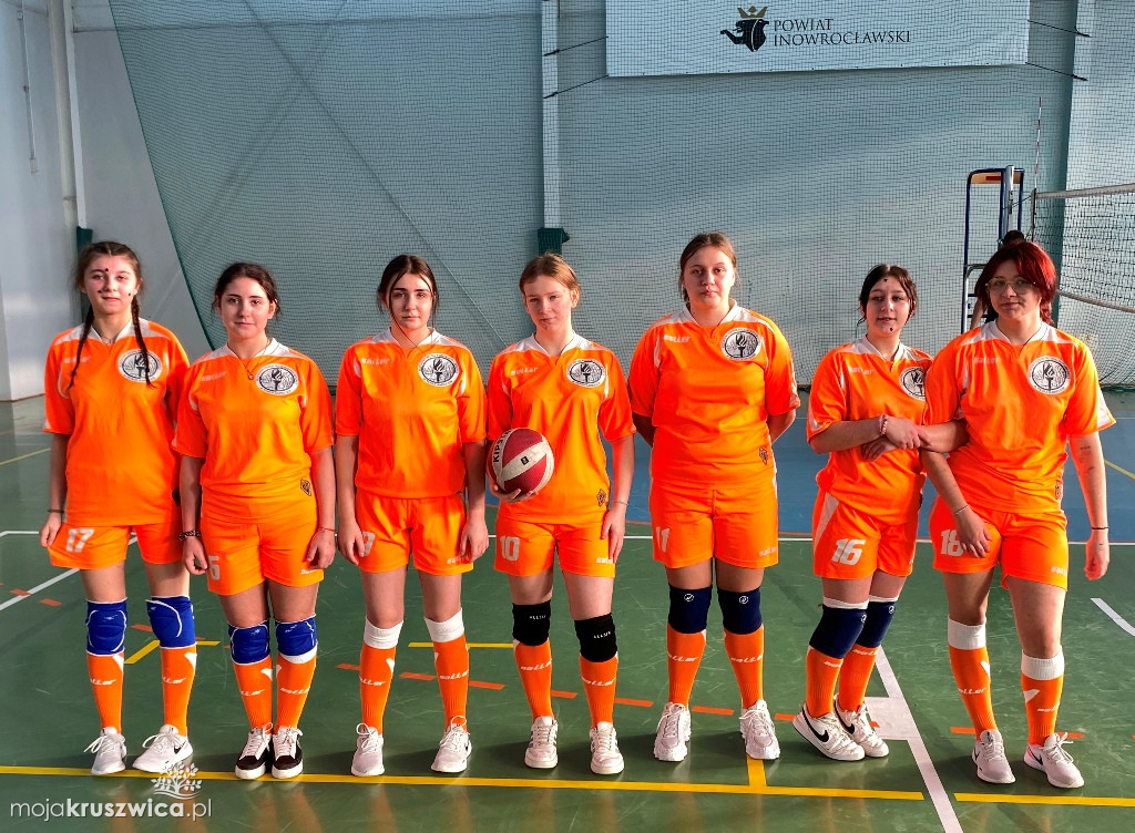 Ogólnopolski Turniej Siatkówki Dziewcząt 2025 w Kruszwicy [ZDJĘCIA]