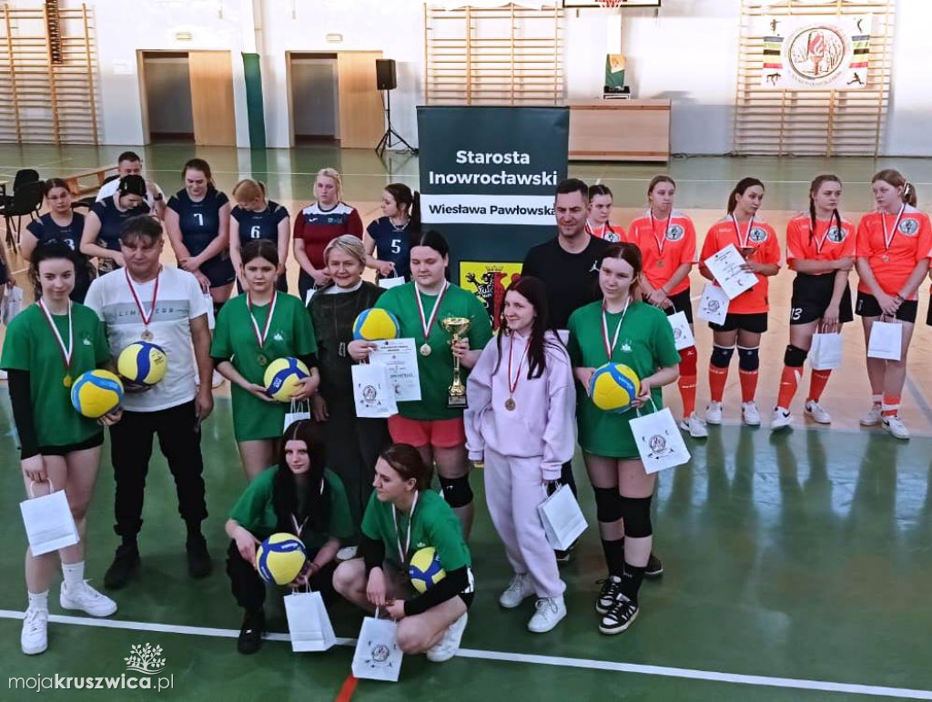 Ogólnopolski Turniej Siatkówki Dziewcząt 2025 w Kruszwicy [ZDJĘCIA]