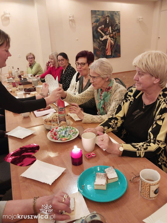 Stowarzyszenie UTW w Kruszwicy na zabawie andrzejkowej [VIDEO]