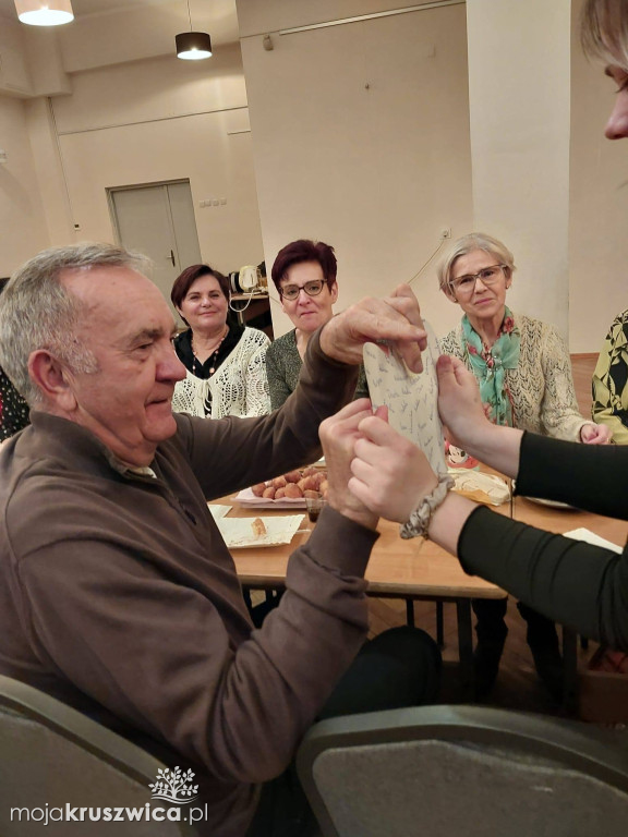 Stowarzyszenie UTW w Kruszwicy na zabawie andrzejkowej [VIDEO]