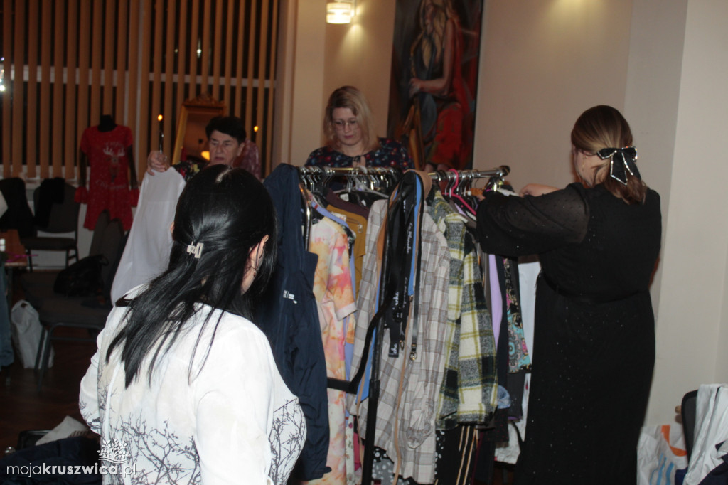 Odzieżowe fantazje na Zagoplu. Restylizacja z Anną Jarębską [FOTORELACJA]