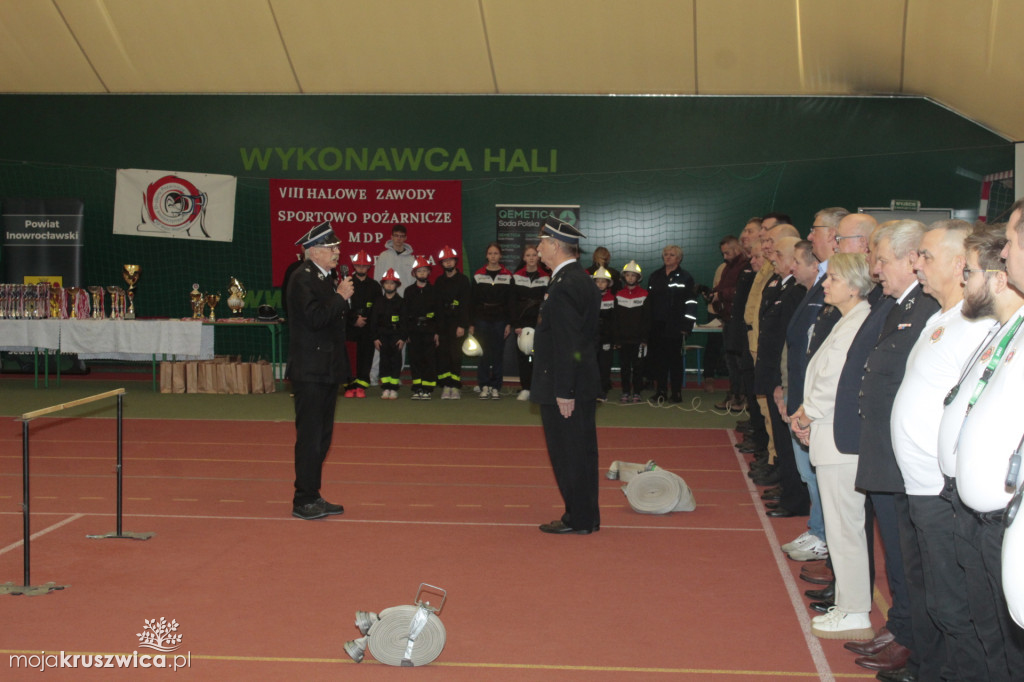 Wola Wapowska: Trwają Powiatowe Halowe Zawody Sportowo-Pożarnicze