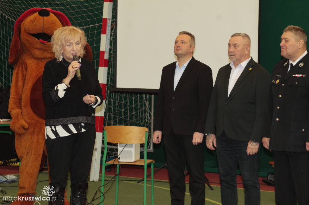 Wola Wapowska: Trwają Powiatowe Halowe Zawody Sportowo-Pożarnicze