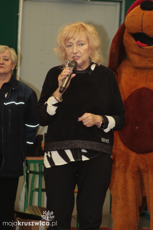 Wola Wapowska: Trwają Powiatowe Halowe Zawody Sportowo-Pożarnicze