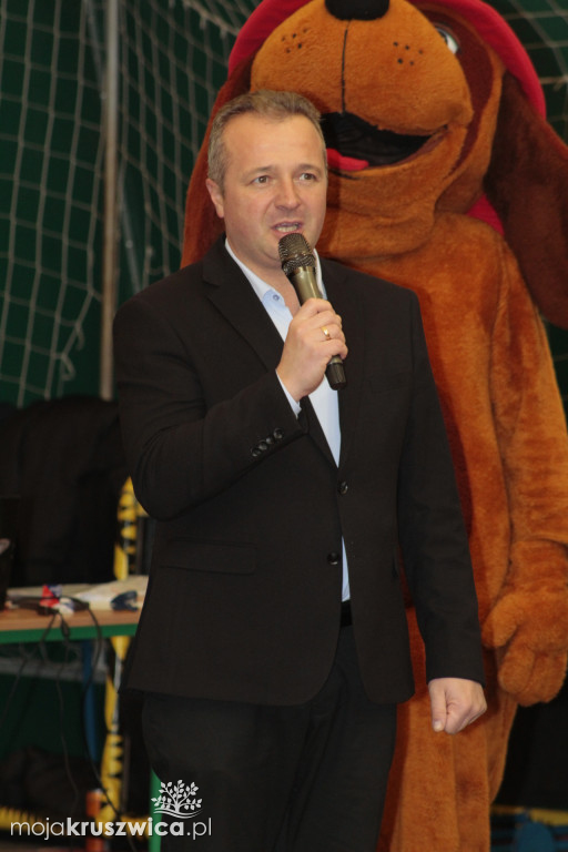 Wola Wapowska: Trwają Powiatowe Halowe Zawody Sportowo-Pożarnicze