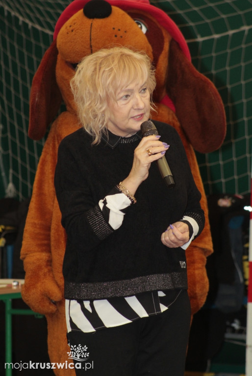 Wola Wapowska: Trwają Powiatowe Halowe Zawody Sportowo-Pożarnicze