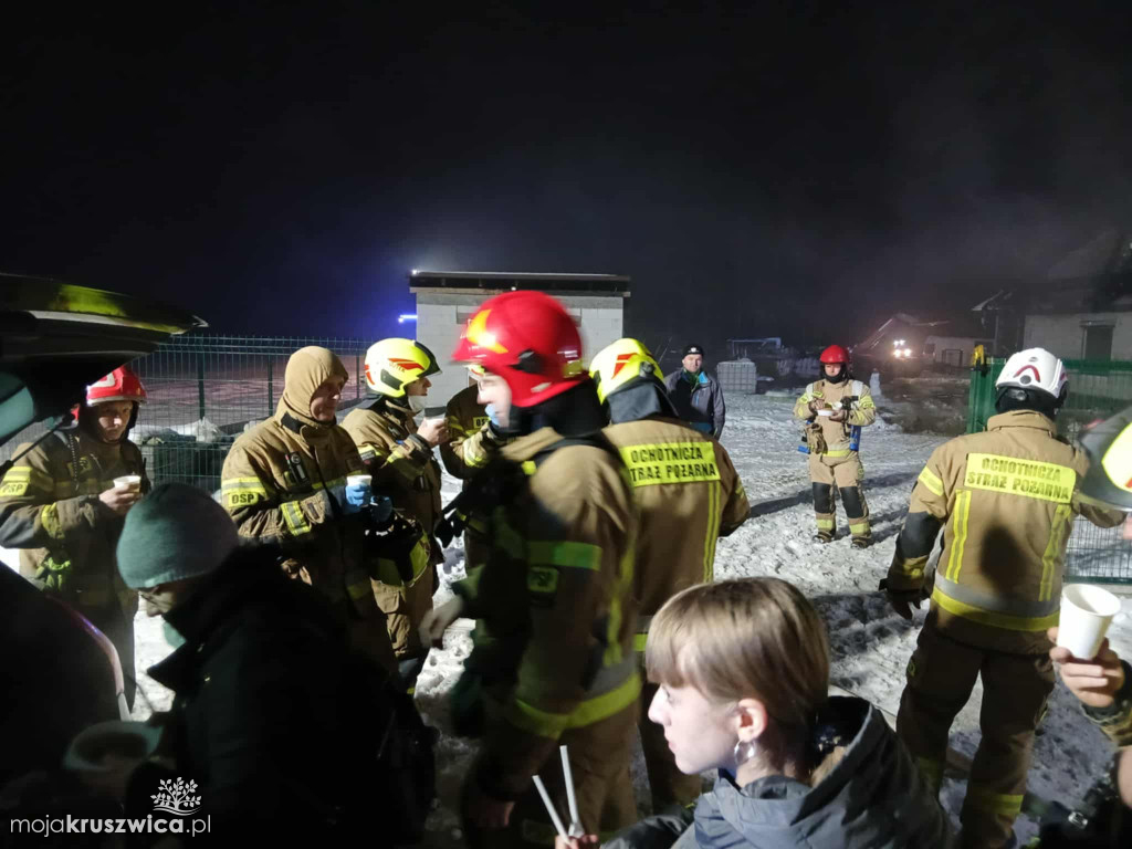 Trwa akcja i pomoc dla pogorzelców w miejscowości Sukowy [SZCZEGÓŁY]