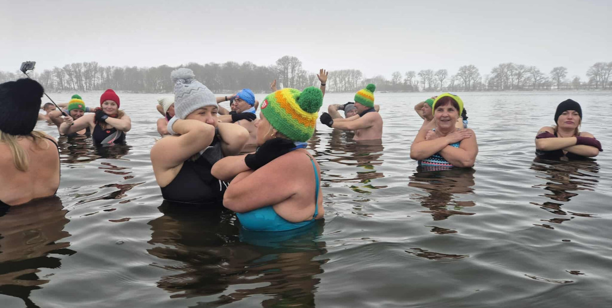 Andrzejkowe morsowanie Kruszwickiego Klubu Morsów