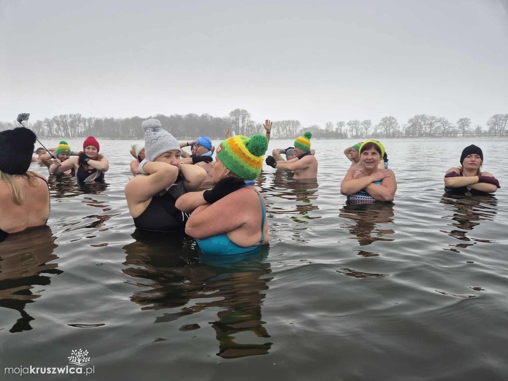 Andrzejkowe morsowanie Kruszwickiego Klubu Morsów