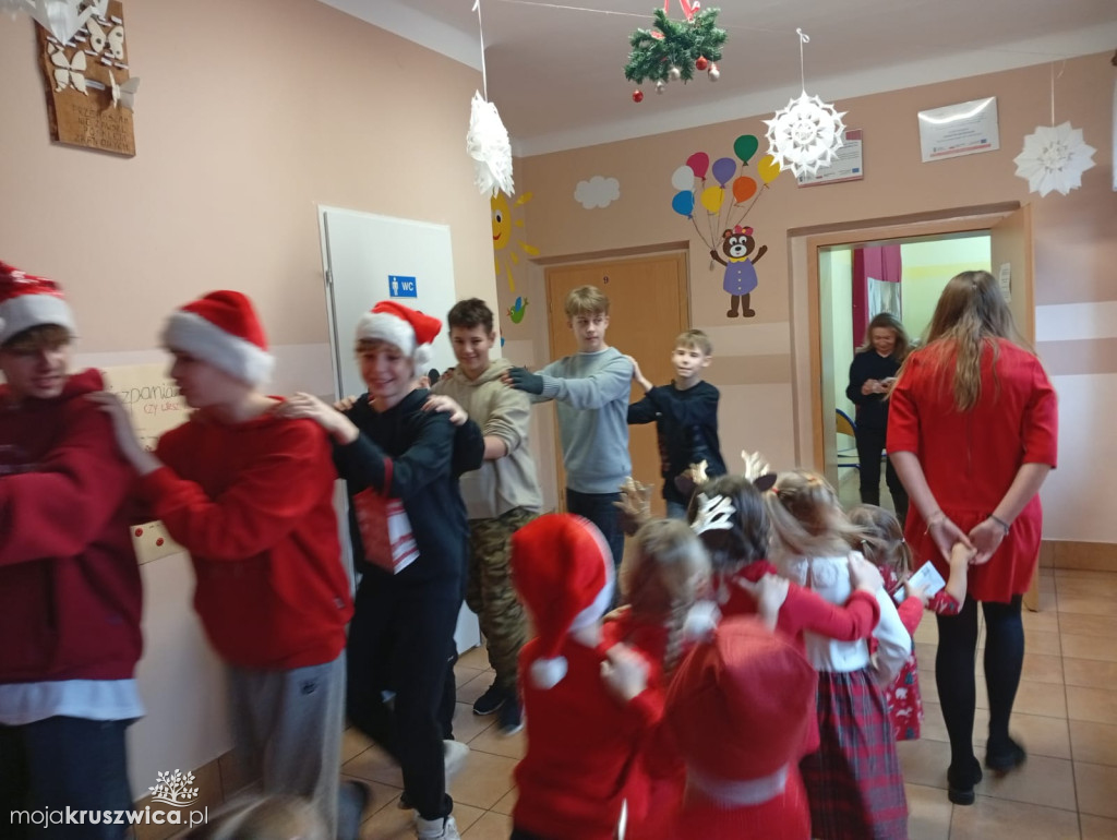 Rusinowo: Szkoła niczym wioska św. Mikołaja [ZDJĘCIA]