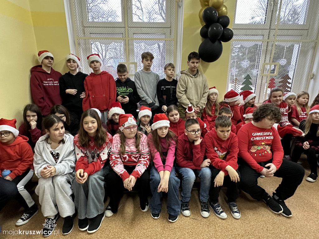 Rusinowo: Szkoła niczym wioska św. Mikołaja [ZDJĘCIA]