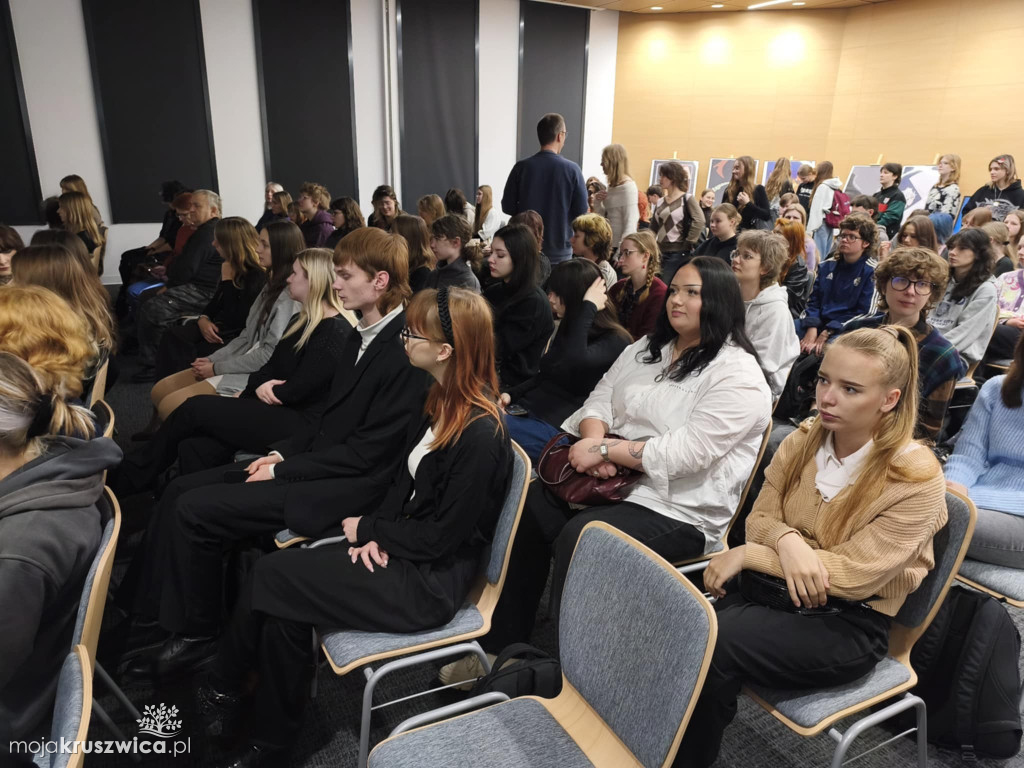 Szymon Migdalski z wyróżnieniem w konkursie „Plakat! Akcja! Reakcja!”