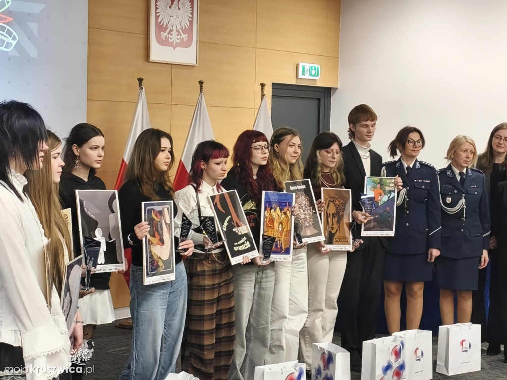 Szymon Migdalski z wyróżnieniem w konkursie „Plakat! Akcja! Reakcja!”