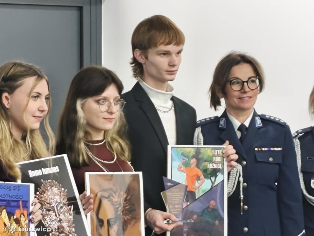 Szymon Migdalski z wyróżnieniem w konkursie „Plakat! Akcja! Reakcja!”