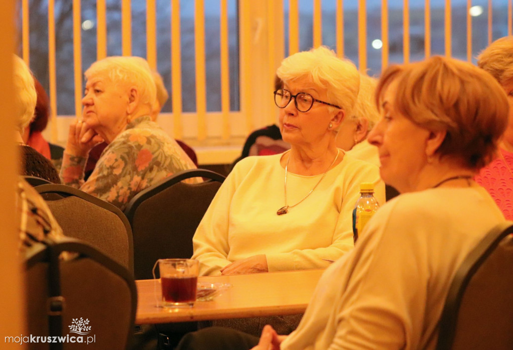 Spotkanie autorskie z Anną Skrzypińską w klubie „Popiel” na Zagoplu