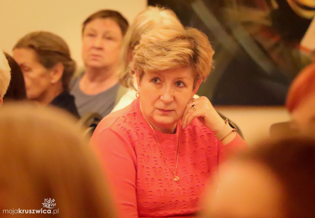 Spotkanie autorskie z Anną Skrzypińską w klubie „Popiel” na Zagoplu