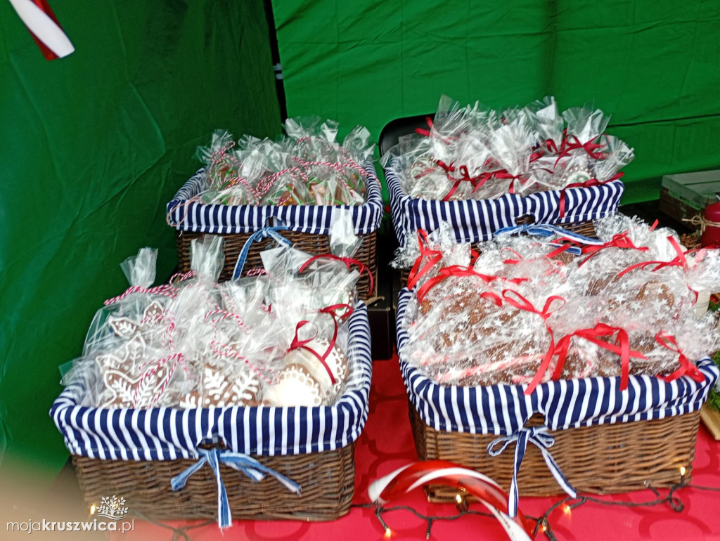 Trwa Jarmark Świątecznych Rozmaitości i „Świąteczne Kruszwickie Smaki”