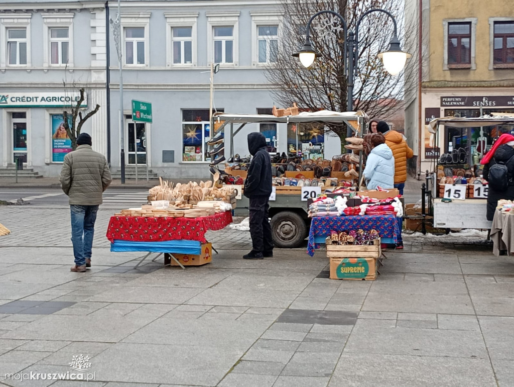 Trwa Jarmark Świątecznych Rozmaitości i „Świąteczne Kruszwickie Smaki”